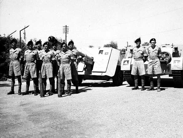 Images/ 1LF  1951  Moascar Minden Camp Ismalia Anti Tank Pln  !7 Pdr822.jpg